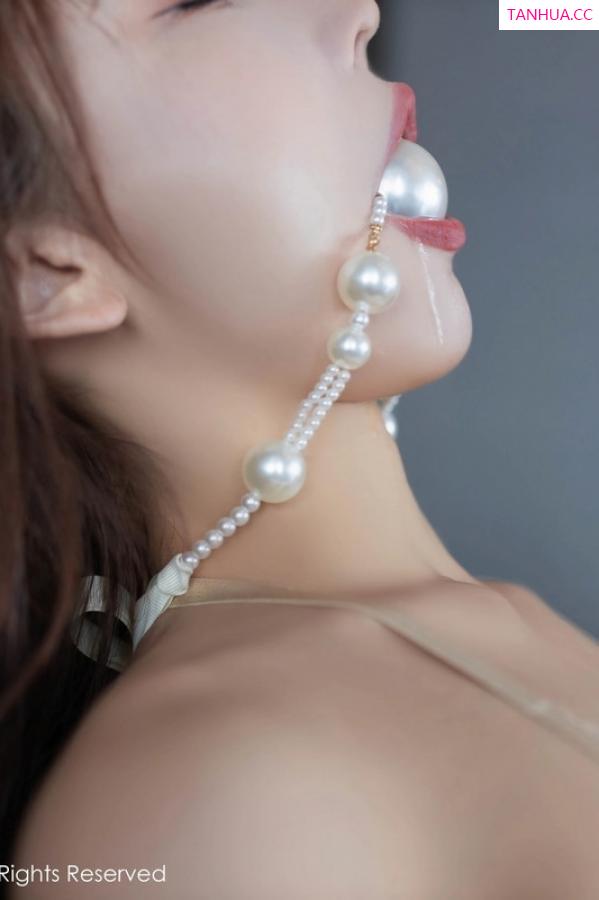 陆萱萱  [XiuRen]高清写真图 2023.08.10 No.7214 陆萱萱 灰丝美腿第32张图片